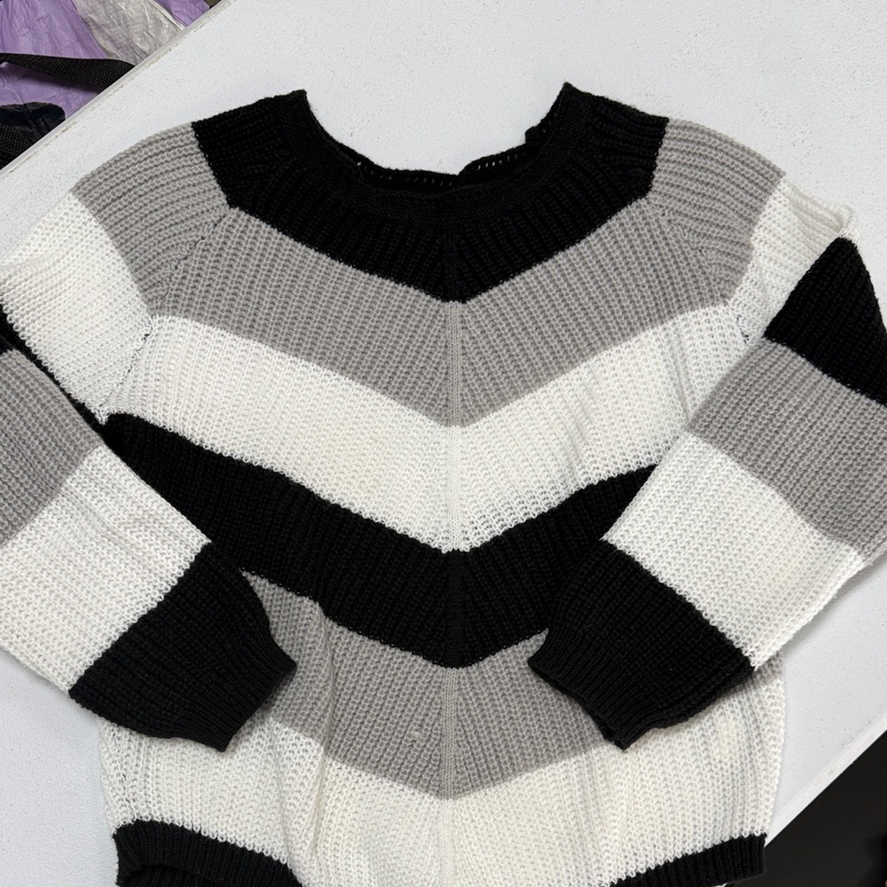 SHEIN Monochrome Striped Sweater